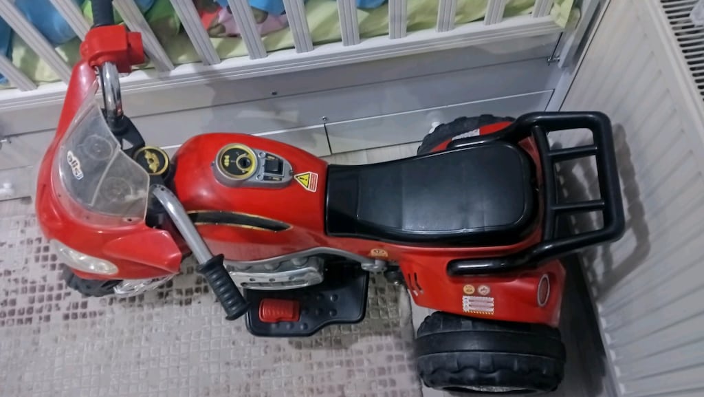 AKÜLÜ MOTORSİKLET ( PAZARLIK OLUR)