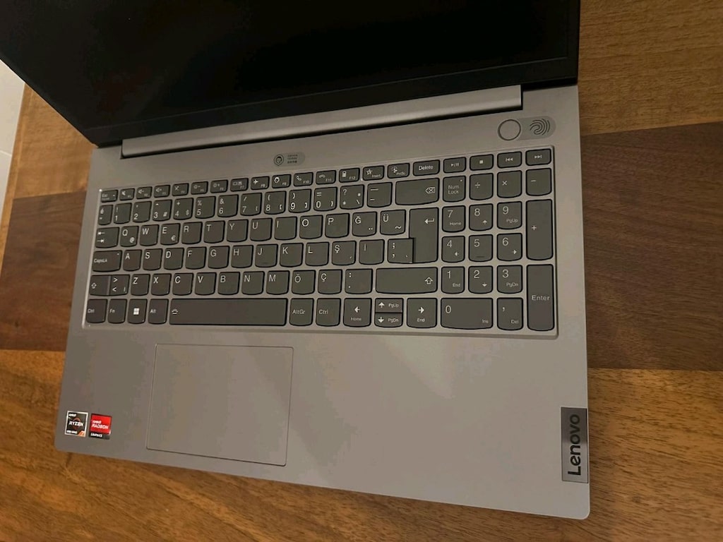 Lenovo Thinkbook (isteğe bağlı monitor) - 5