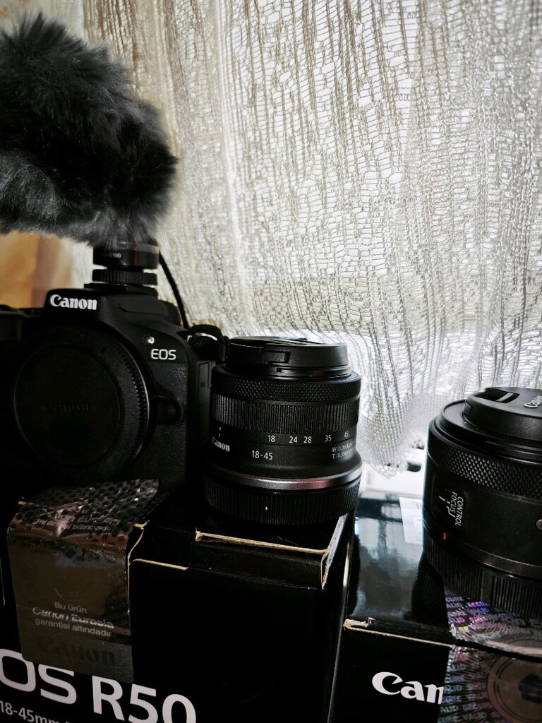 Sıfır Ayarında Canon EOS R50 Set – Çok Temiz ve Eksiksiz! - 7