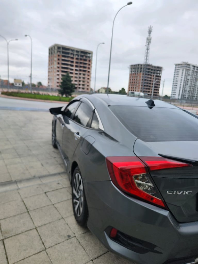 Ögretmenden temiz, bakımlı, masrafsız,yakıt, cimrisi Honda civic - 5