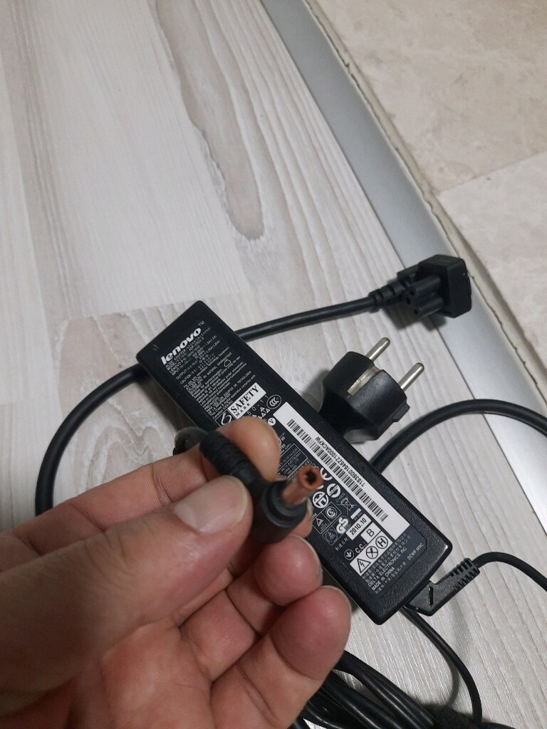 lenovo 20V 3,25Amper laptop Adaptör - 3