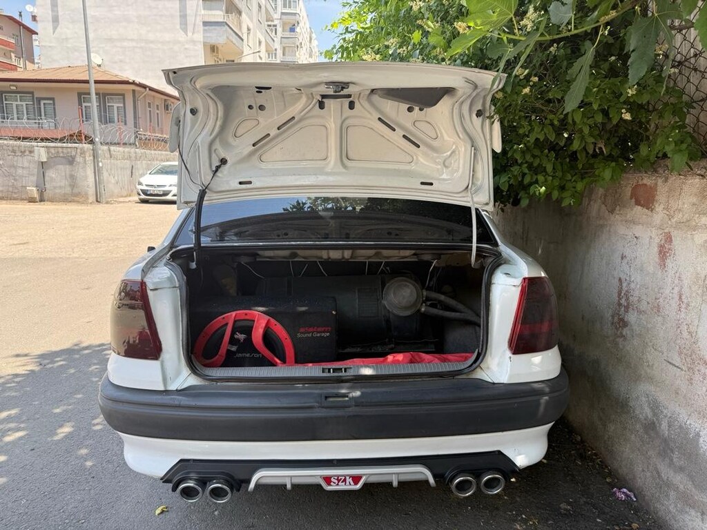 OPEL ASTRA - 2
