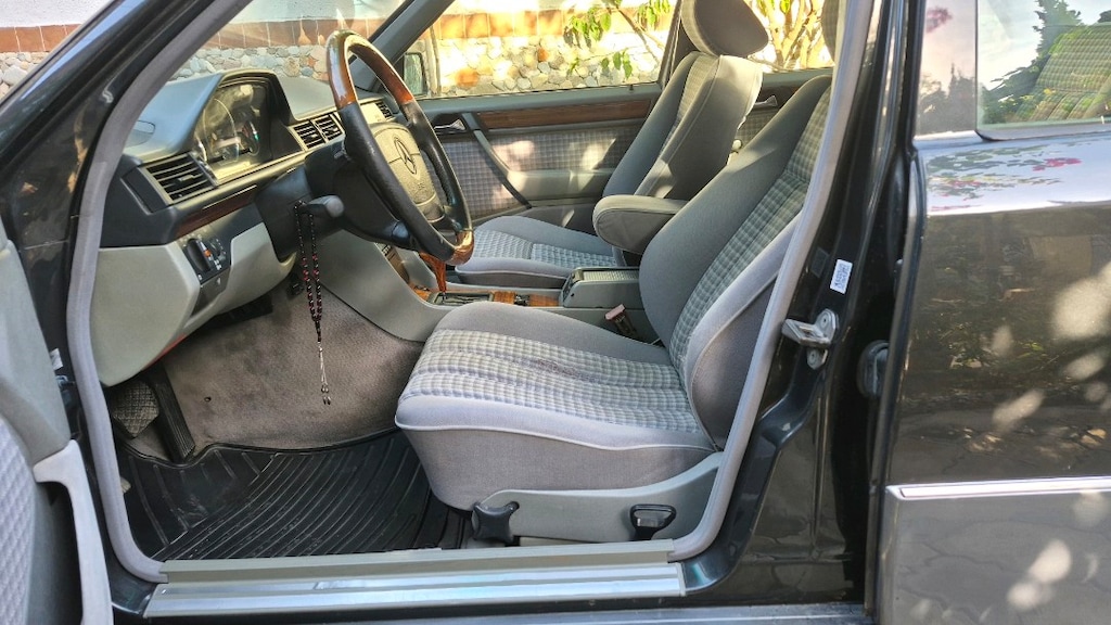 94 MODEL E200 - 6
