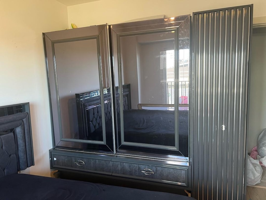 mdf luxury siyah aynalı yatak odası - 2