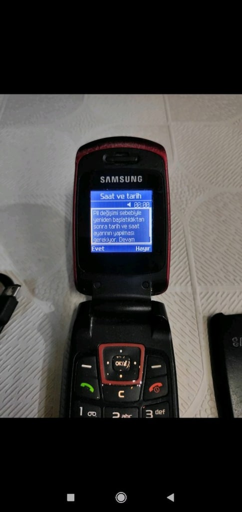 SAMSUNG KIRMIZI KAPAKLI ASKER ANNE BABA YEDEK TELEFON TAKAS YOK - 7