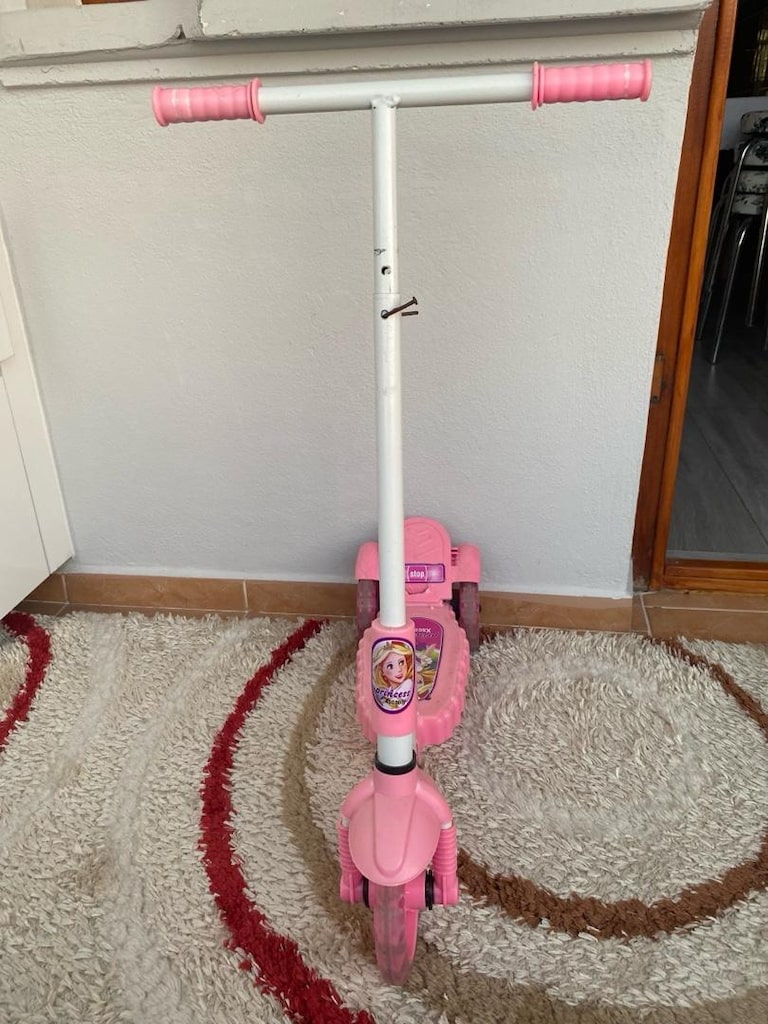Pembe scooter - 9