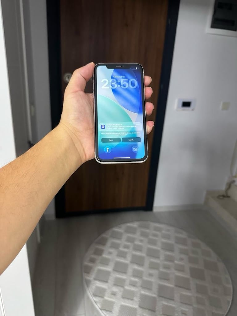 TEMİZ SORUNSUZ İPHONE 11 128 GB TELEFON - 2