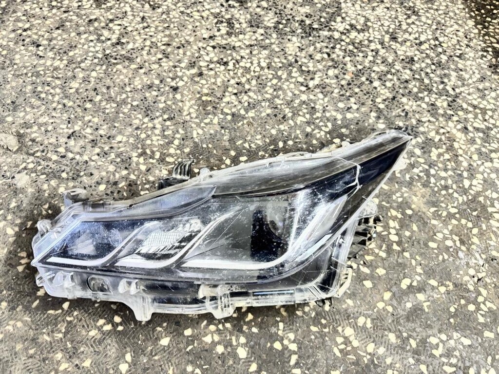 TOYOTA COROLLA SOL FAR HASARLI - 4