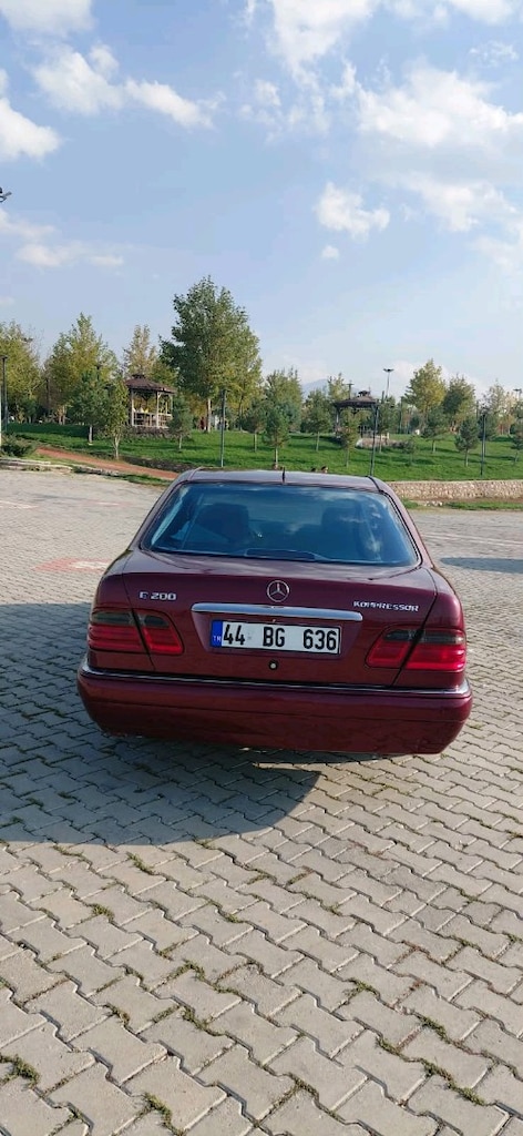 99 Model Mercedes-Benz E200 Kompressor 186 bg. E1 Paket - 6