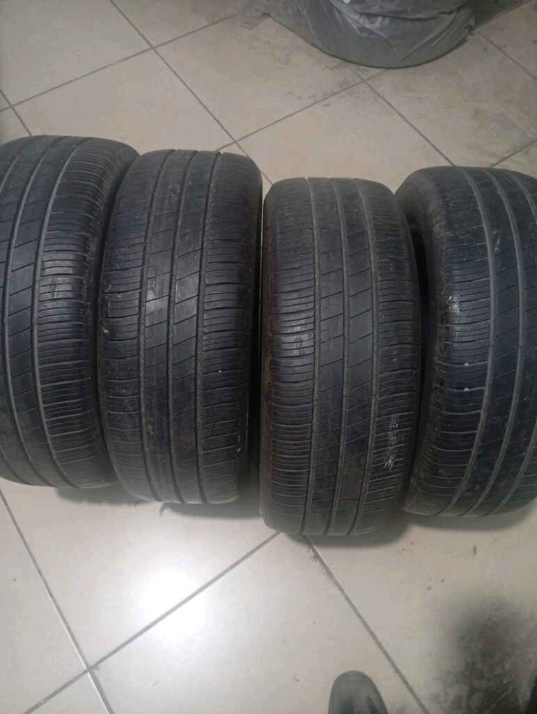 4 adet çıkma lastikler 205/55R16 sıfır gibi lastikler - 4