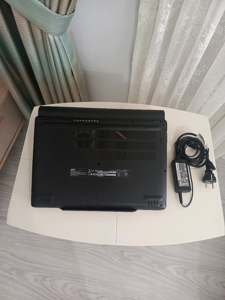 Acer 10.nesil i3 işlemcili 8 GB DDR4 Ram Full HD 256 M2 SSD sıfır gibi - 10