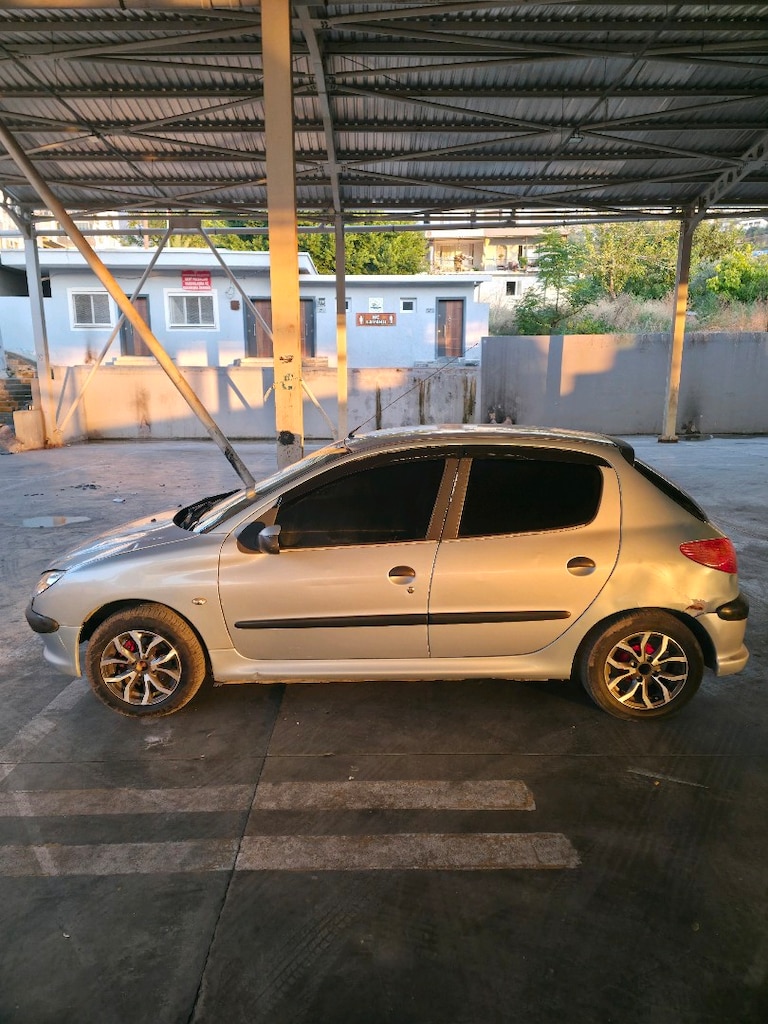 2006 model peugeot 206 - 5