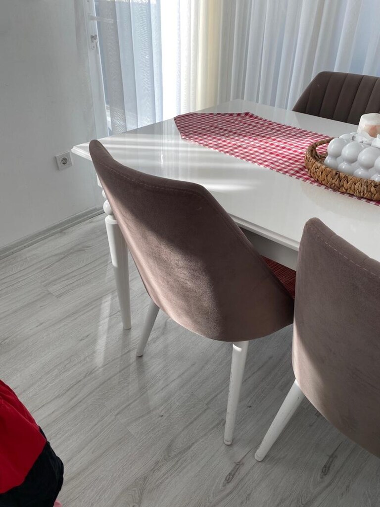 YEMEK MASASI VE 4 ADET SANDALYE - 4