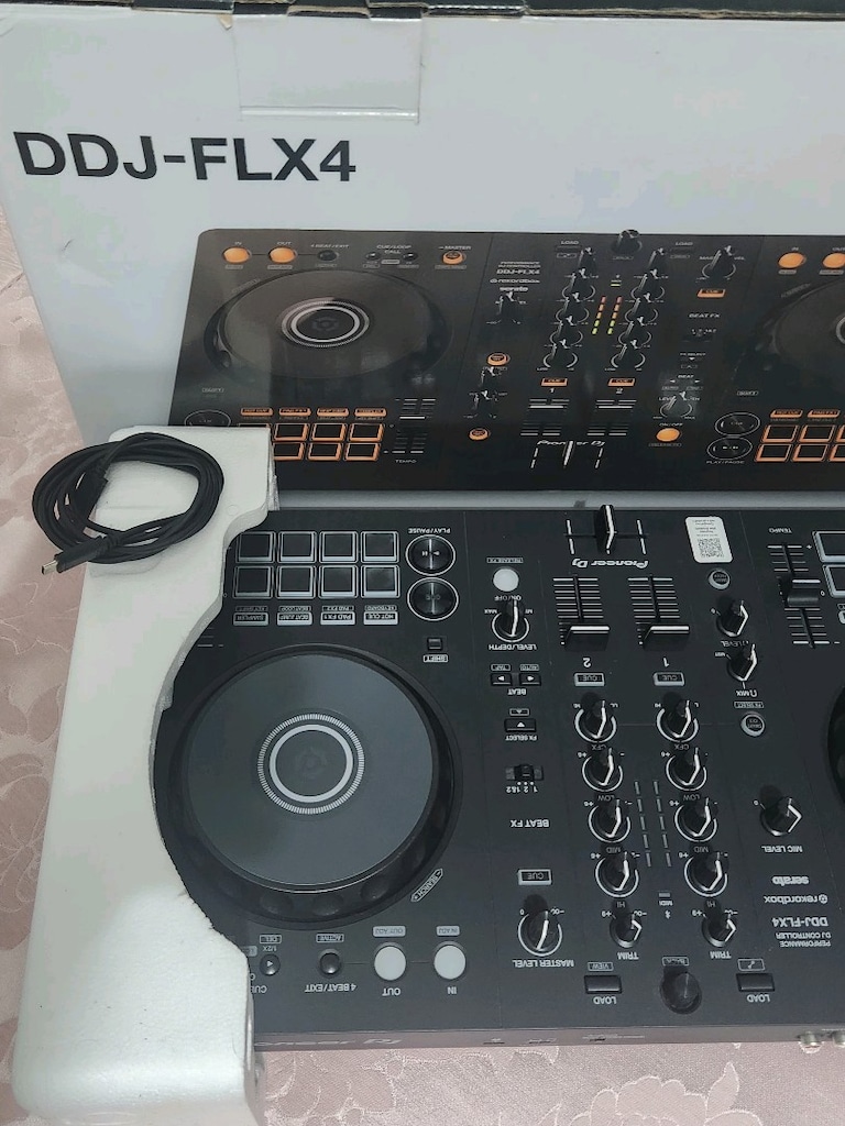 Pionner DDJ- FLX4 Sıfır Ayarında Nokta Hatasız - 3