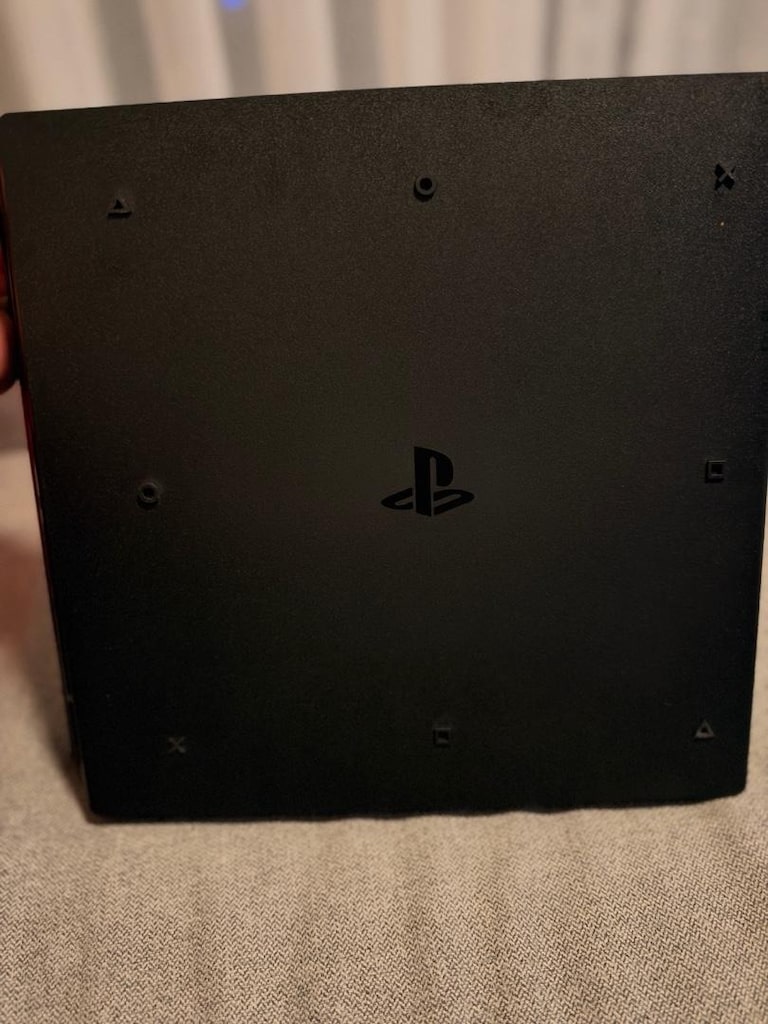 SONY PS4 PRO 1TB - 4