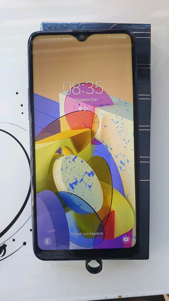 Samsung A20s 3/32 gb temiz tel yeni bataryali - 2