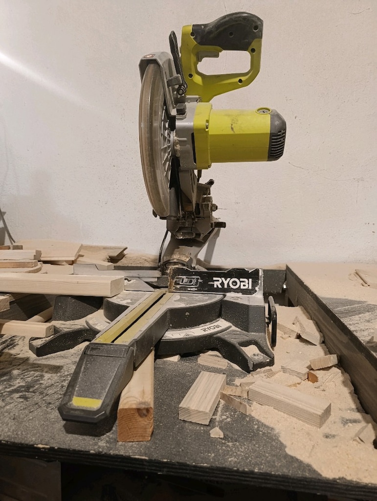 Ryobi EMS 305 RG - 3