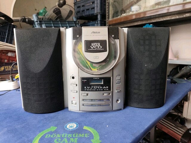MİNTON MARKA KASET ÇALAR RADYO CD SAĞLAM ÇALIŞIR