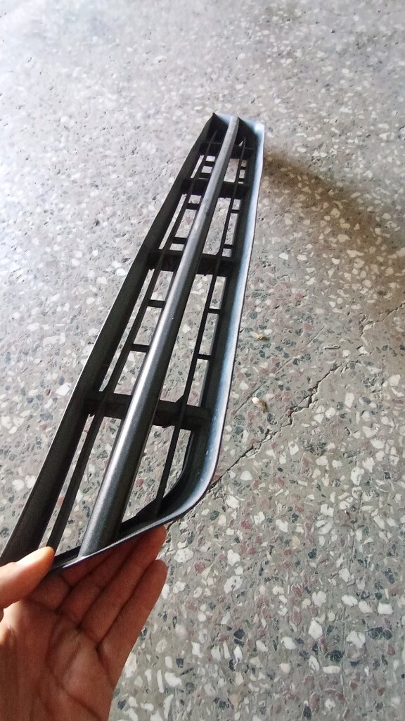 Ford focus 1 ön tampon ızgarası - 2