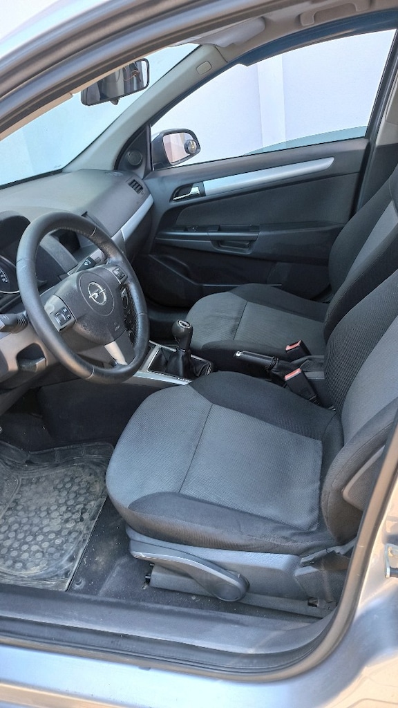 2006 model Opel Astra H 1.6 benzin LPG - 2