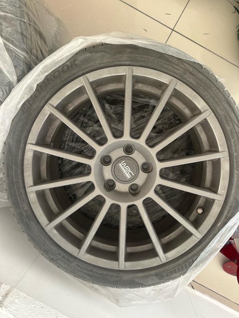 VAG GRUBU UYUMLU 18 İNÇ WRC JANT VE 225/40R18 LASTİK TAKIMI - 4