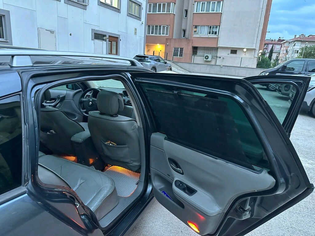 Renault Laguna 2 - 5