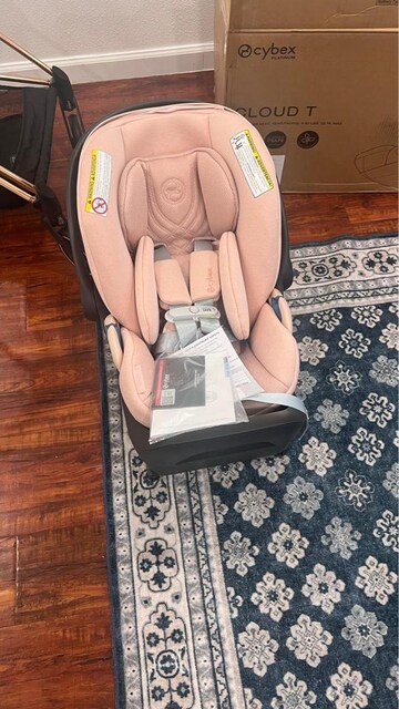 Türkiyede tek pembe renk cybex cloud T + base T