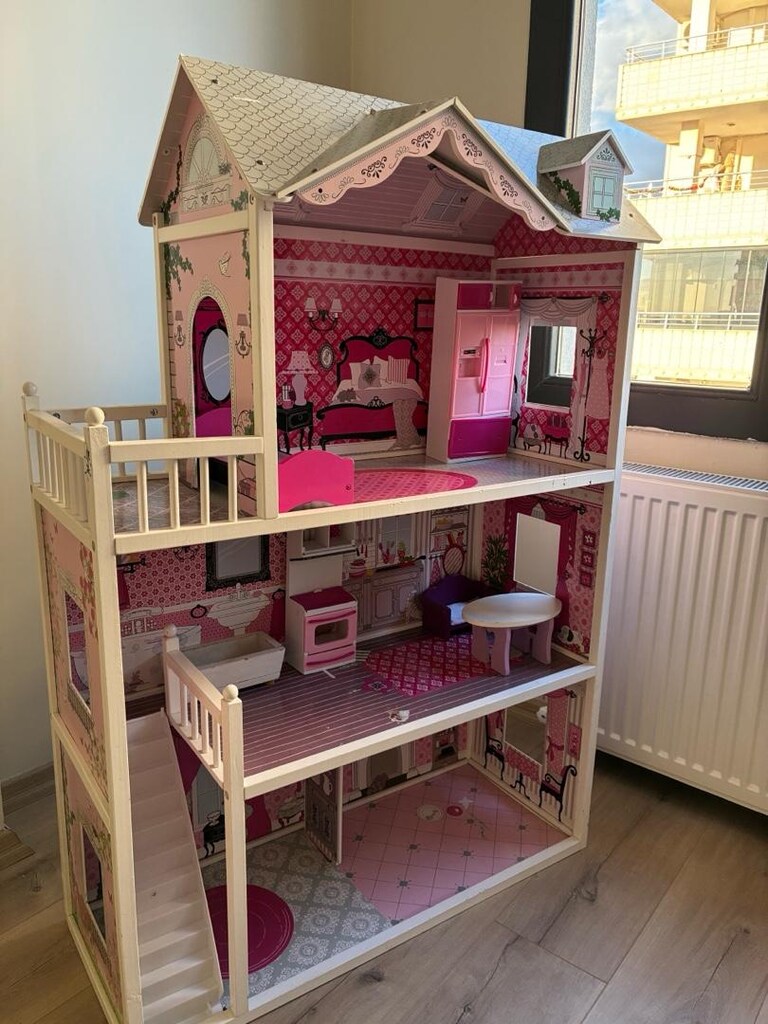 3 Katlı Büyük Ahşap Barbie Evi – Mobilyalı – Temiz - 7