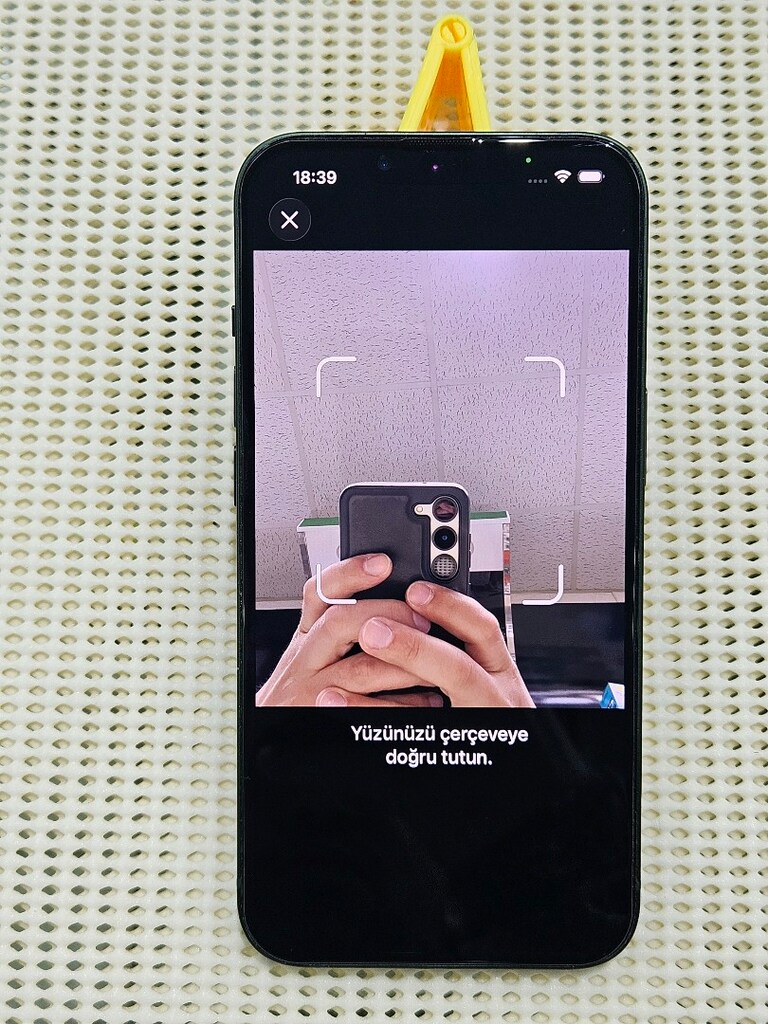 iPhone 13 Yeşil - 4