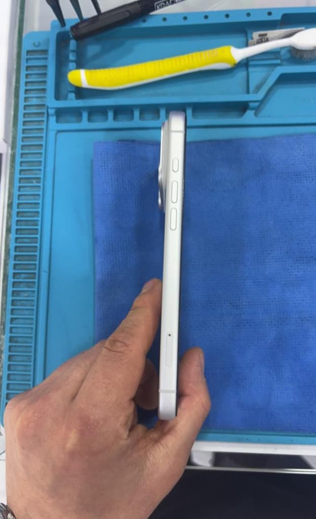 iphone 17 pro max - 2