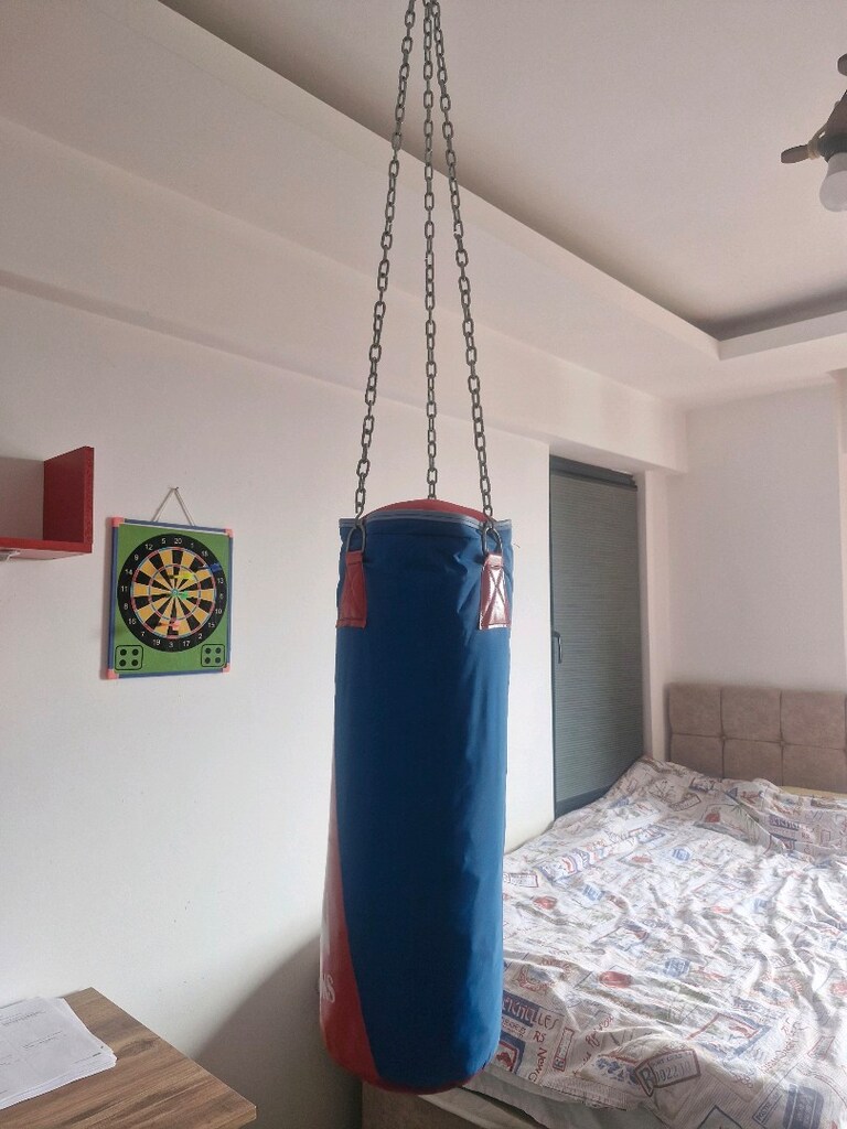 Kum torbası ve boks eldiveni - 2