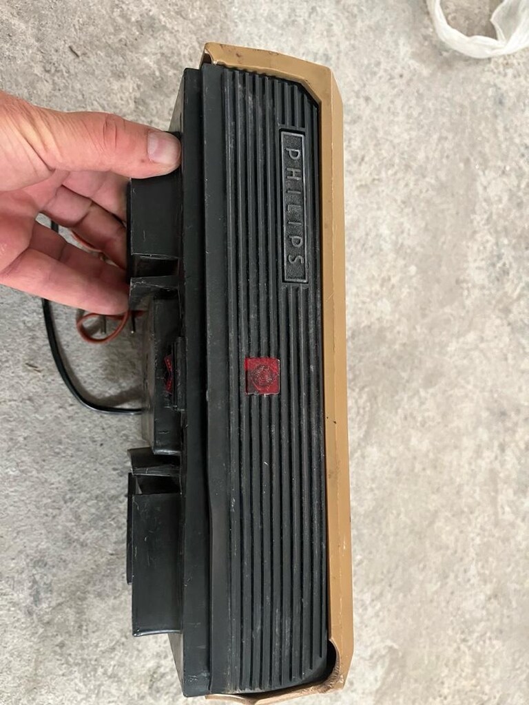 PHİLLSP 220 110 volt lacift çıkışlı - 4