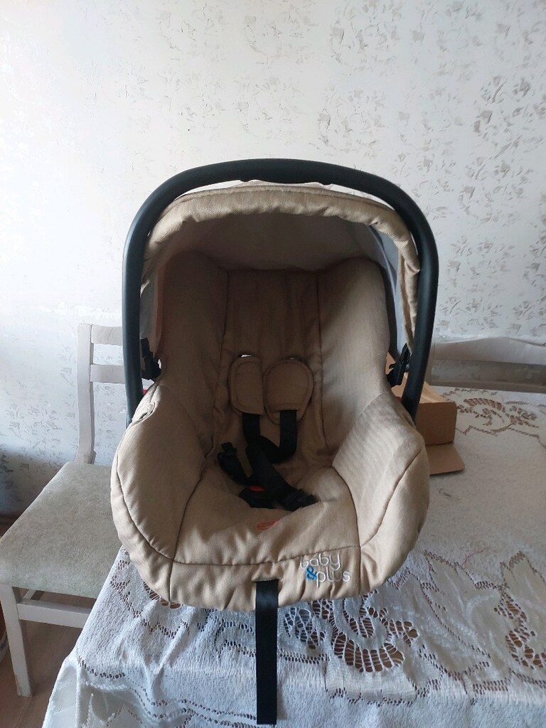 Beby Pius ana kucağı ve araba koltuğu, oto koltuğu — görsel 2/11