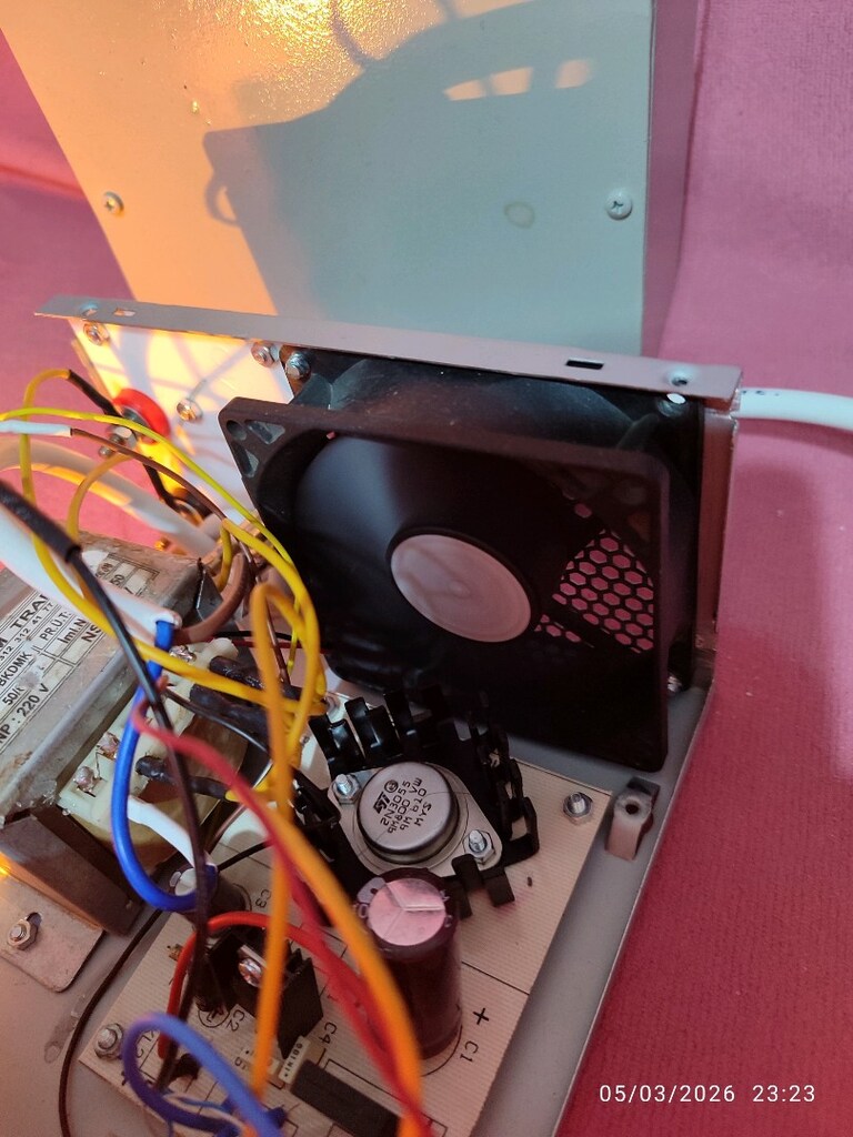 ayarlı0.8 13.5 volt Mak 4 amper göstergeli adaptör 1000tl - 11