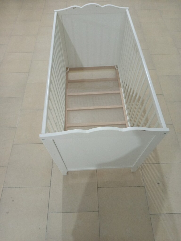 Ikea marka tertemiz bebek karyolası beşik - 2