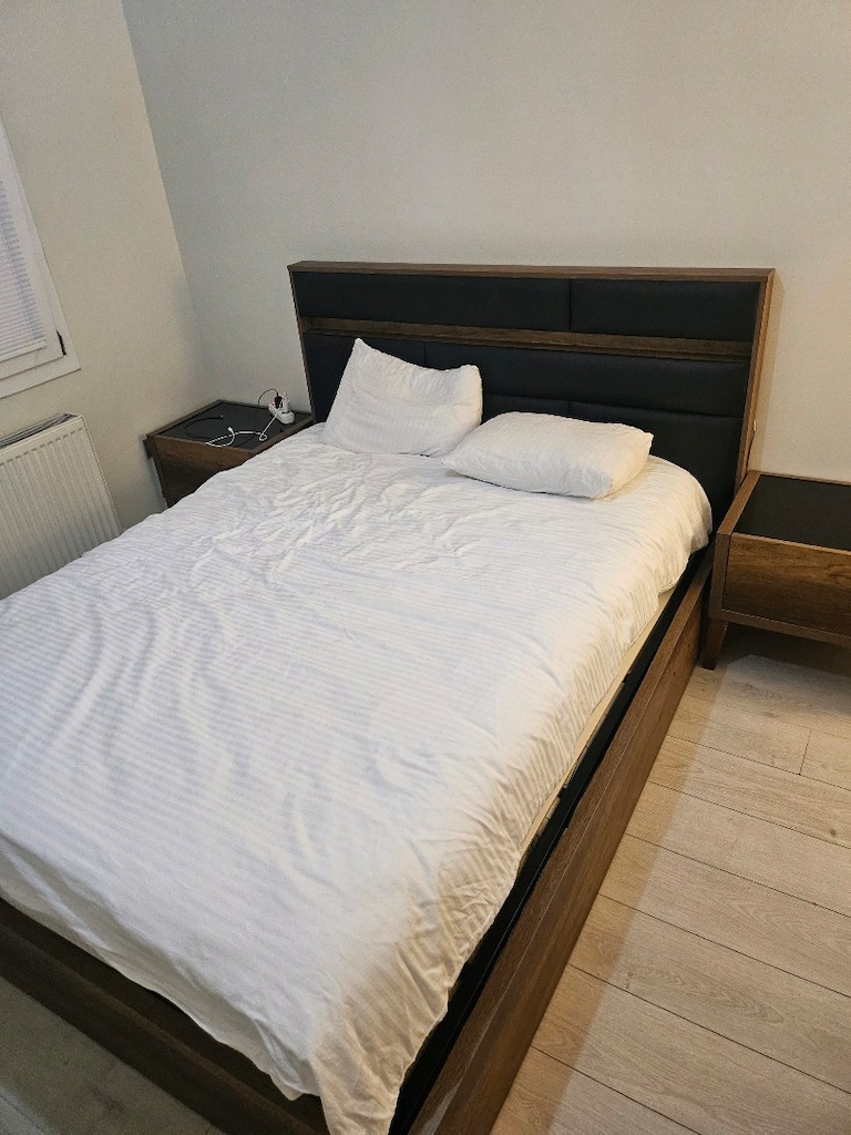 çift kişilik yatak odası takımı az kullanılmış cok iyi durumda
