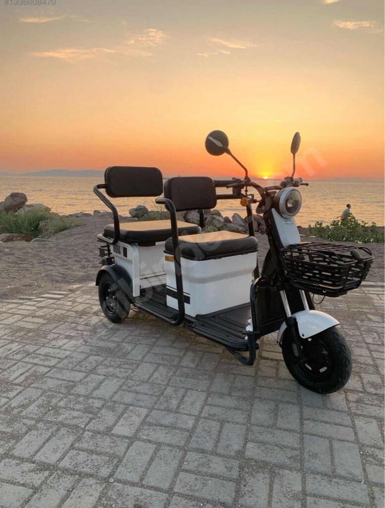 3 tekerli elektrikli motor 3 kişilik