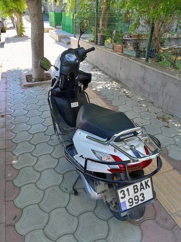 HONDA ACTIVA S 125 - 4