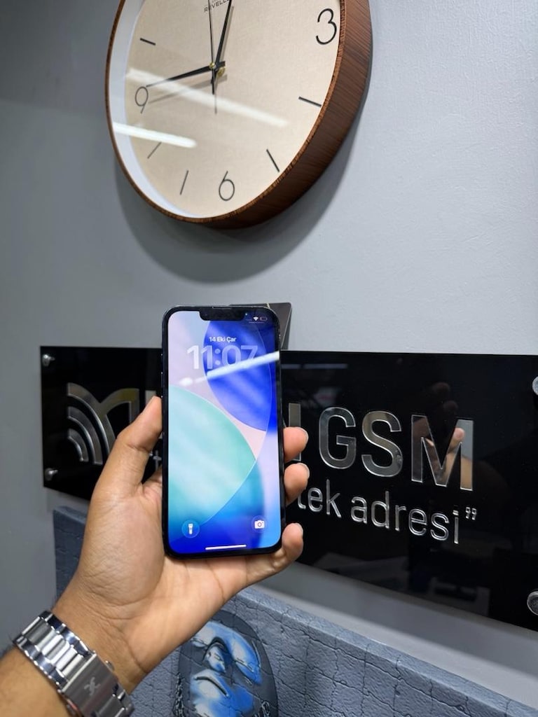 İphone 13 1 sene açık - 2