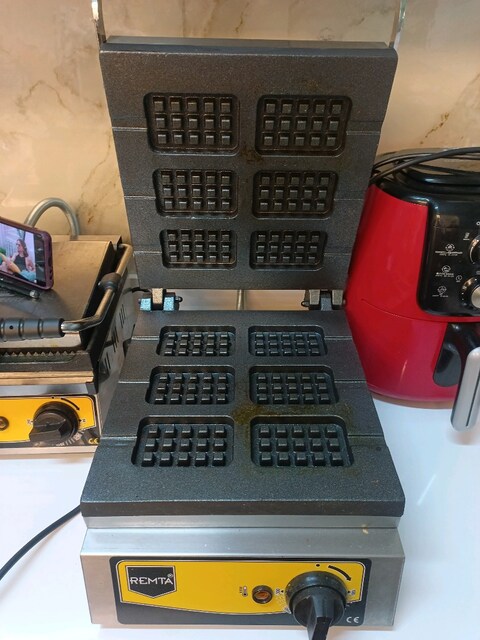 Remta Çevirmeli Bubble Waffle Makinesi