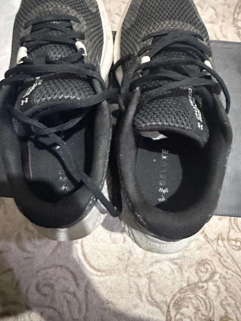 Under Armour 42 numara temiz - 4