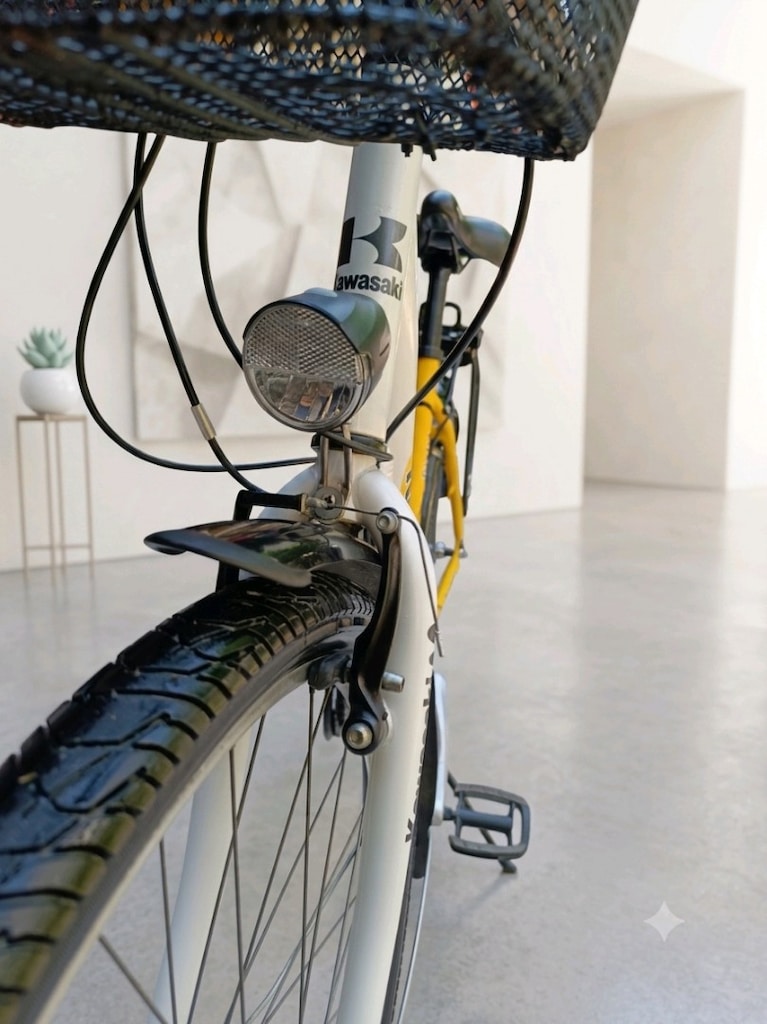 Teker 26. Alüminyum. Shimano 21 hız. Lambalar çalışıyor. Yeni gibi. - 3