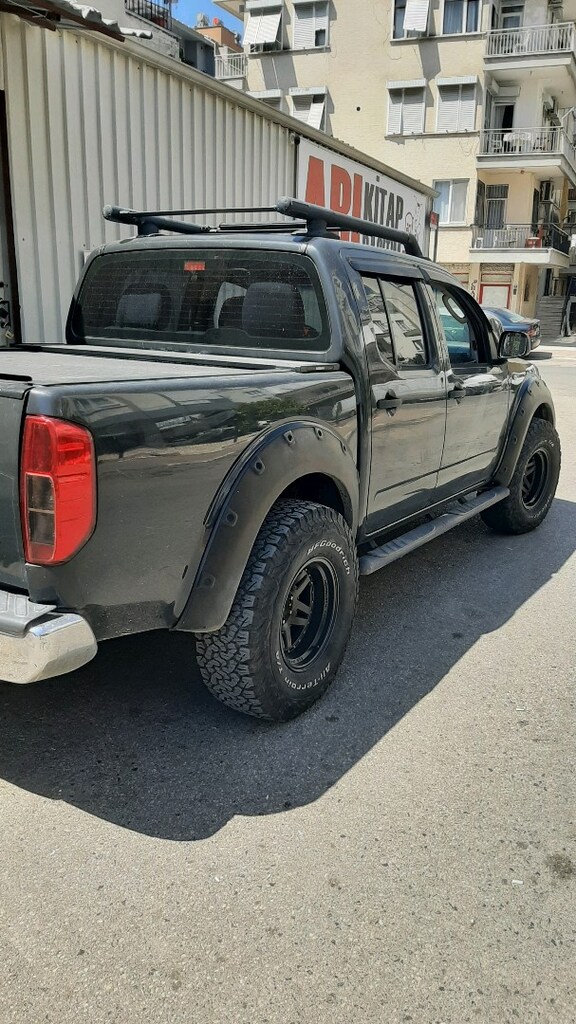 Nissan NAVARA