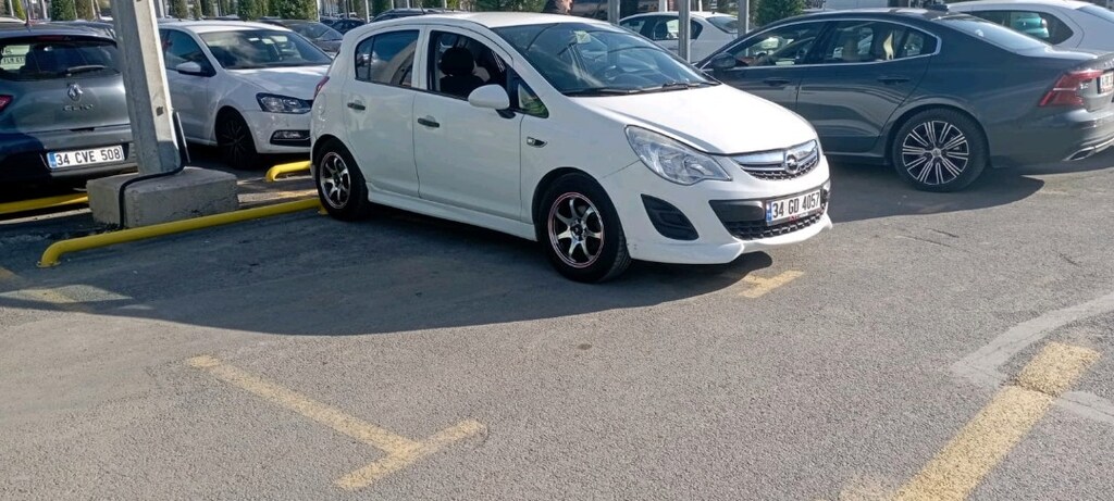 Opel Corsa 2013 1.3 CDTI - 16