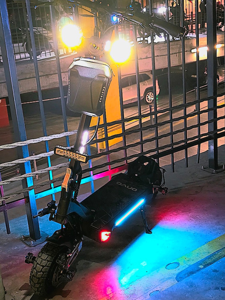 Onvo rx4 1300km ışık korna bol aksesuar - 2