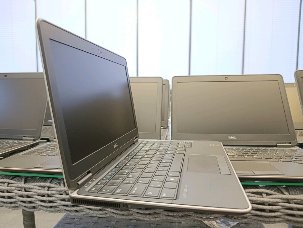 TEMİZ DELL LATITUDE E7240 – i5 8ram SSDli İş ve öğrenci kullanımı için - 5