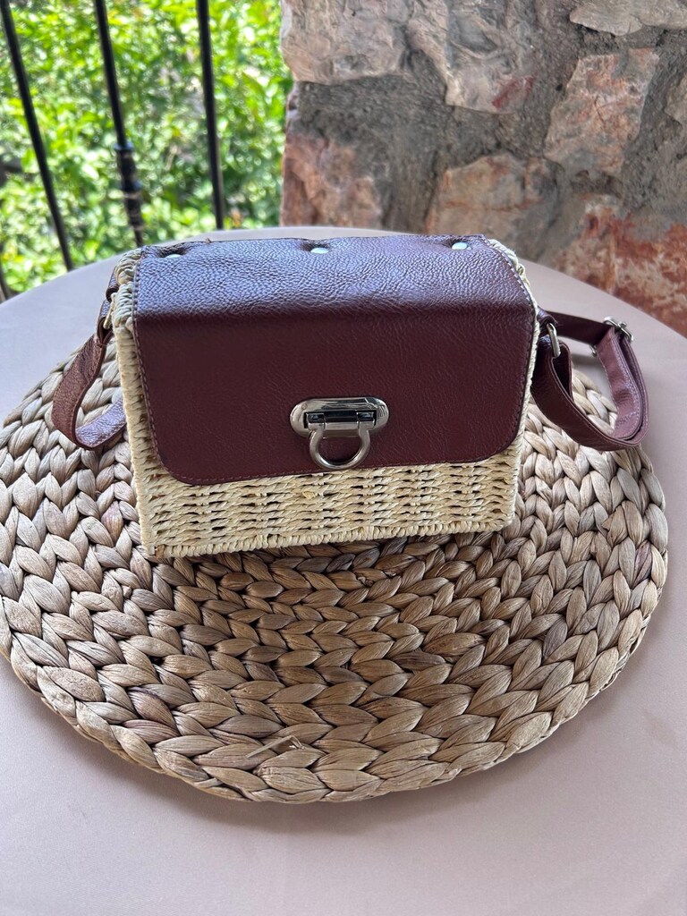 Deri Kapaklı Hasır Kutu Çanta / Mini Omuz Çantası — görsel 3/4