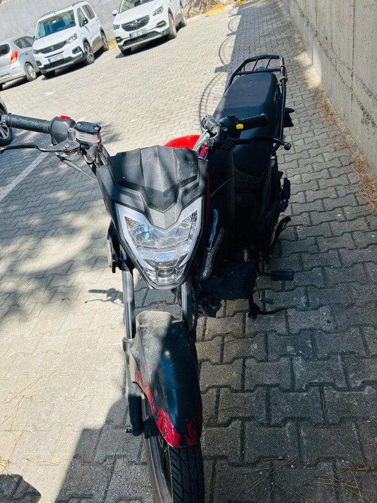 **TEMİZ KULLANILMIŞ KASK ** - 8