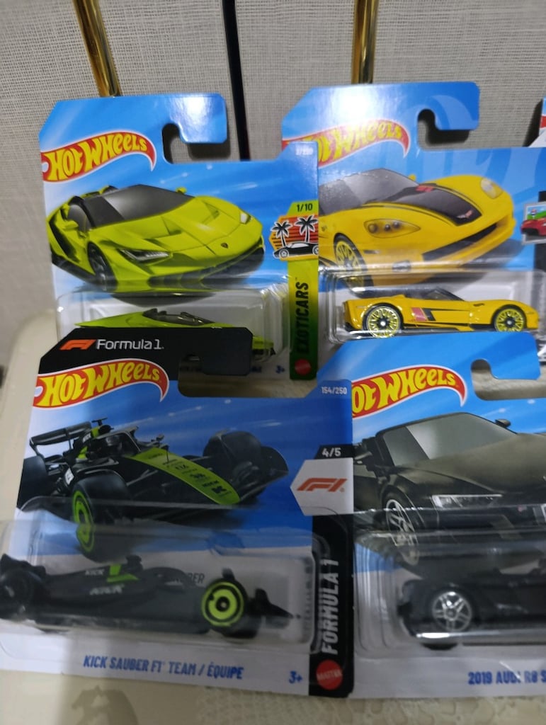 Hot Wheels Renkli Mini Araba Seti - 7