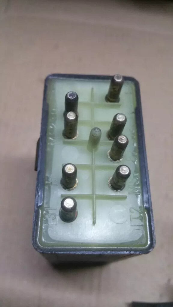 MERCEDES EGR RÖLE 4/5 Z - 2